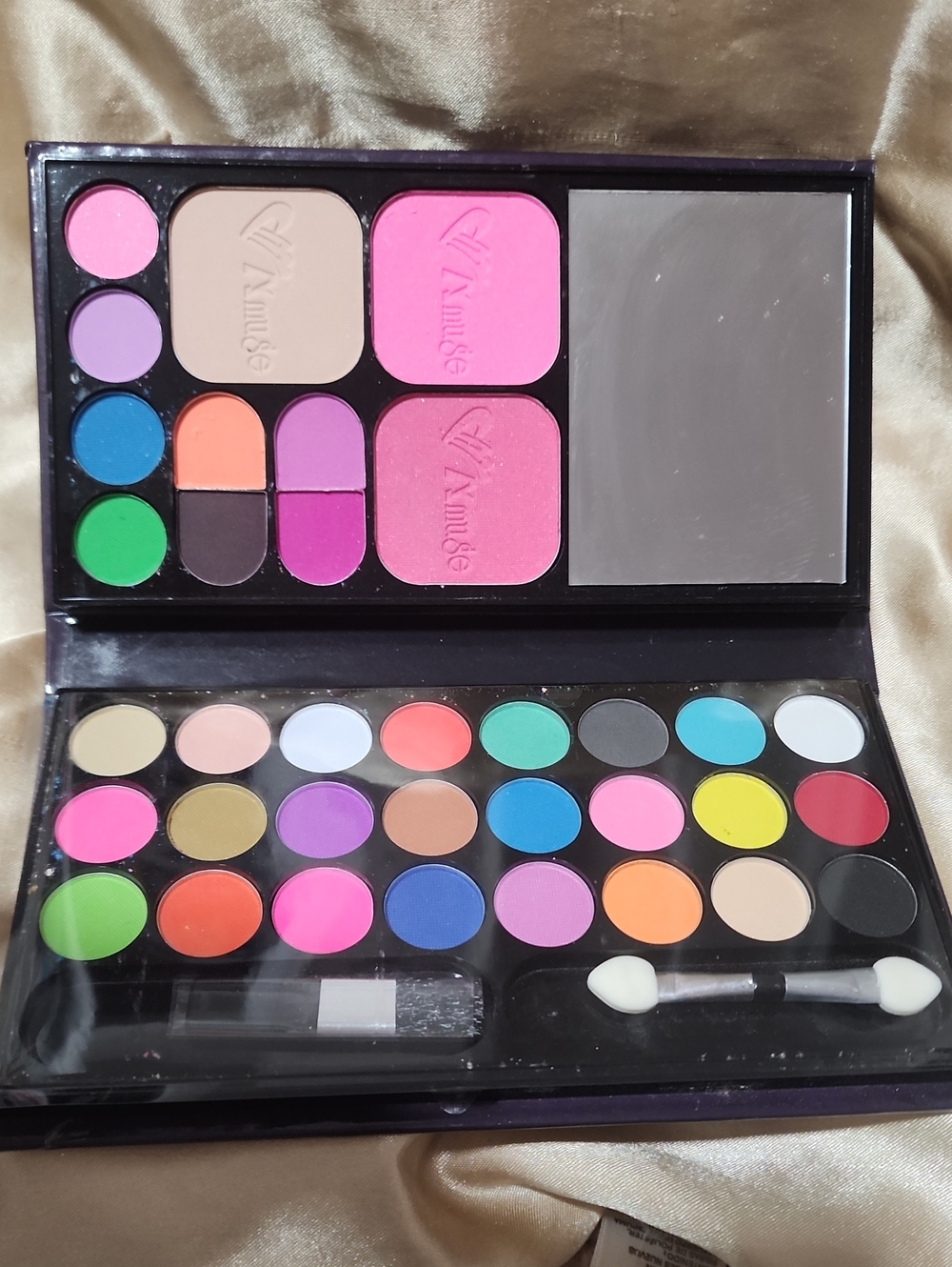 Muse Iridescent Purple & Blue Eyeshadow Palette